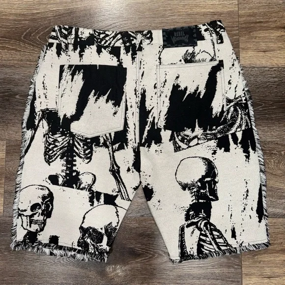RARE🖤Rebel Vengeance Black and White Tapestry Skeleton Shorts Size 36💀LIKE NEW - Picture 2 of 9